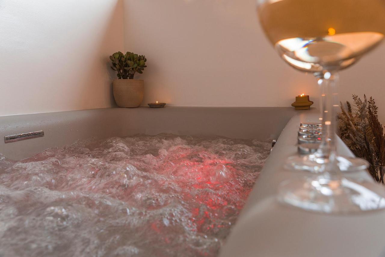 Luxury Apartment With Jacuzzi Close To Acropolis - Living Stone Zircon Atenas Exterior foto