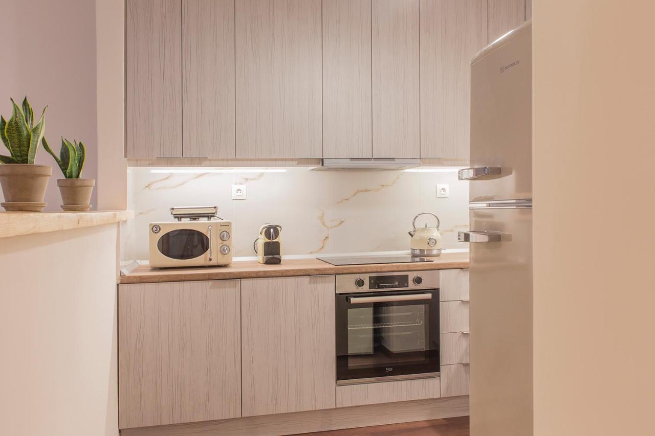 Luxury Apartment With Jacuzzi Close To Acropolis - Living Stone Zircon Atenas Exterior foto